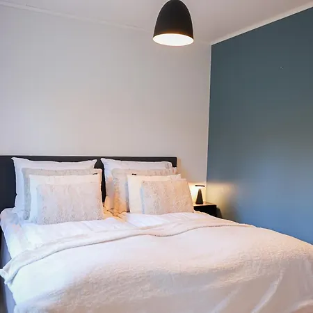 Villa Polar Lights With Jacuzzi By Booklapland *