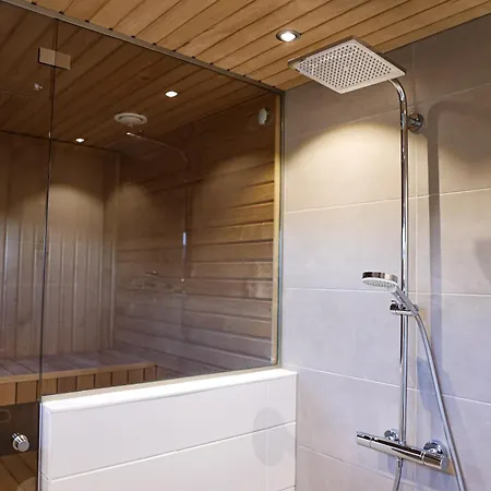 Polar Lights With Jacuzzi By Booklapland * Rovaniemi