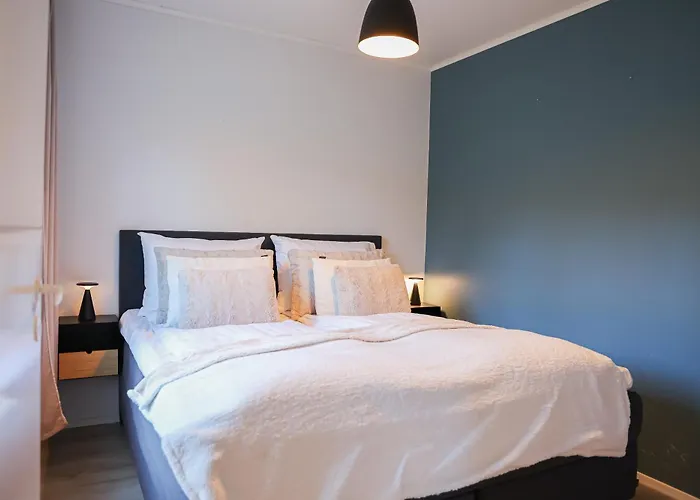 Polar Lights With Jacuzzi By Booklapland * 罗瓦涅米