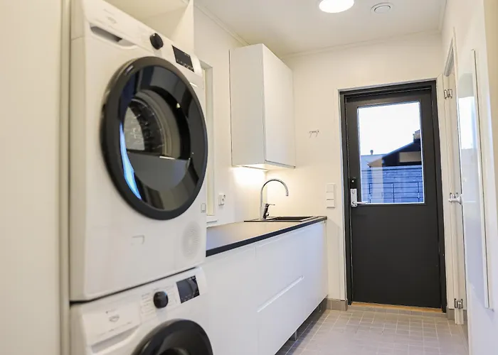 别墅 Polar Lights With Jacuzzi By Booklapland 罗瓦涅米