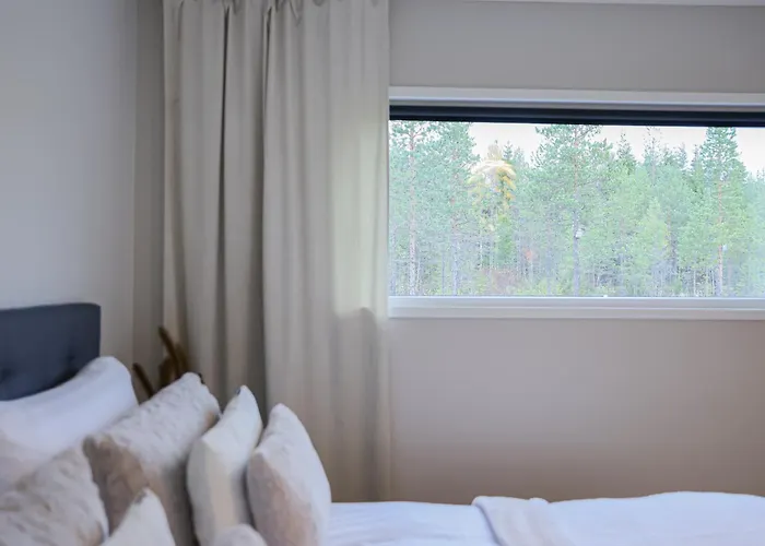 Polar Lights With Jacuzzi By Booklapland * 罗瓦涅米