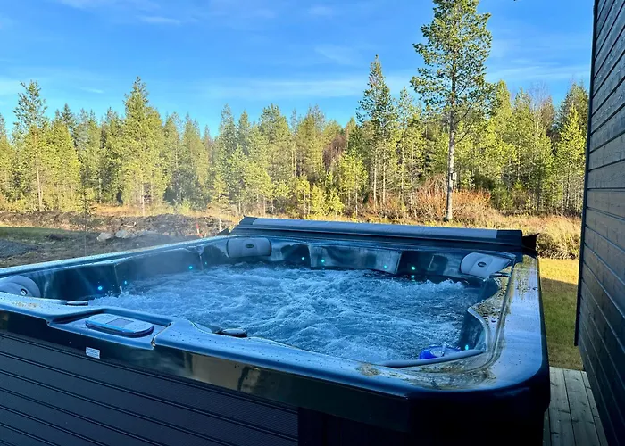 Polar Lights With Jacuzzi By Booklapland * 罗瓦涅米